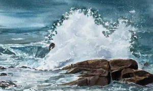 Aquarelle mer et rochers : une vague puissante se brise sur des rochers bruns, projetant des éclaboussures d'écume blanche dans un ciel bleu sombre.