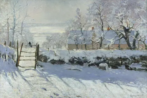Monet paysage de neige : un petit oiseau noir sur une barrière enneigée, une maison et des arbres couverts de givre.
